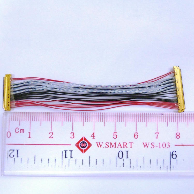 Custom DF81-40S-0.4H(52) Micro Coax cable assembly I-PEX 20503-044T-01F LVDS eDP cable Assembly vendor