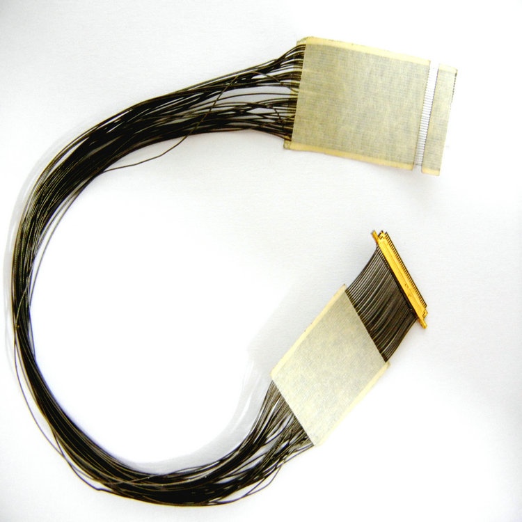 custom I-PEX 20835-040E-01-1 fine micro coaxial cable assembly I-PEX 20380-R35T-06 LVDS eDP cable assemblies manufactory