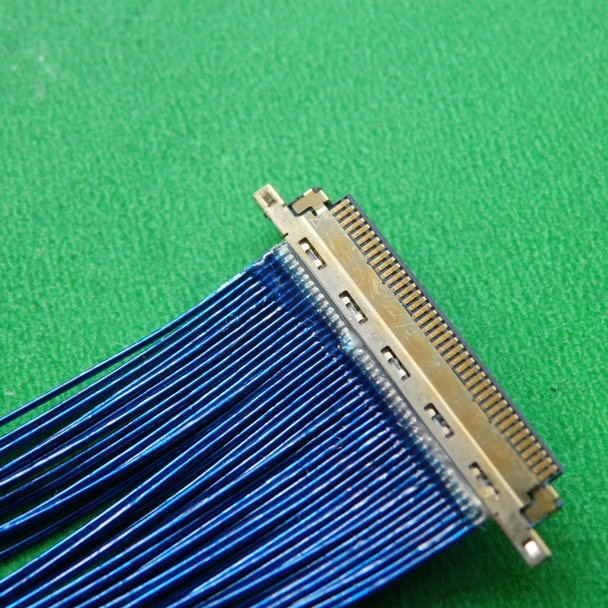 Custom I-PEX 20152-020U-30F fine wire cable assembly I-PEX 2047-0103 eDP LVDS cable assemblies Vendor