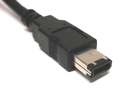 Detail: the 6-pin connector with integrated power leads